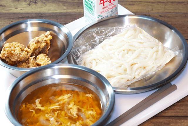 不登校の期間の給食費について